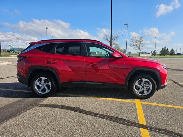 Used 2022 Hyundai Tucson SEL with VIN 5NMJBCAE3NH137984 for sale in Marshall, Minnesota