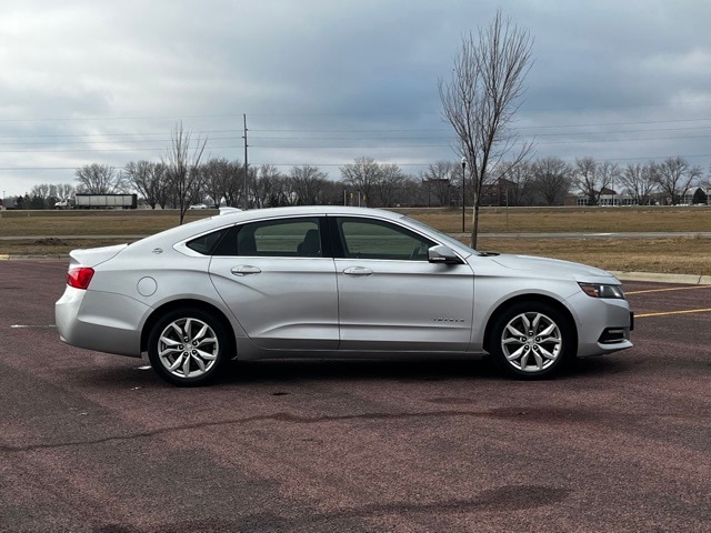 Used 2019 Chevrolet Impala 1LT with VIN 2G11Z5SA9K9138084 for sale in Marshall, Minnesota