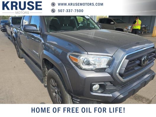 2021 Toyota Tacoma SR5's photo