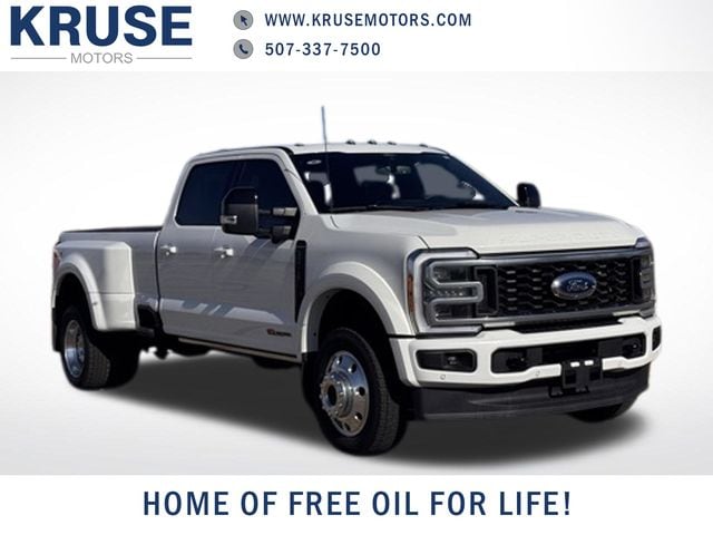 2026 Ford F-450 Platinum 4x4 Crew Cab 8' Box DRW's photo
