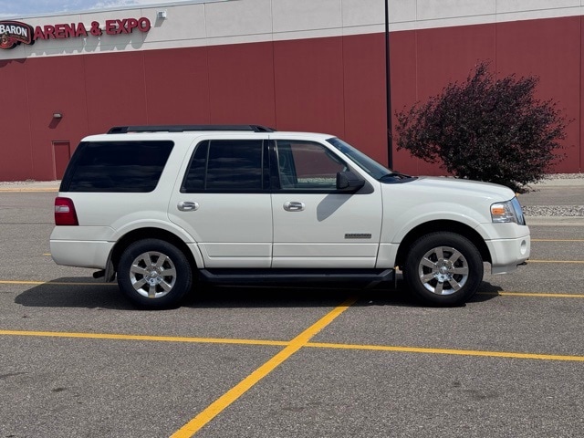 Used 2008 Ford Expedition XLT with VIN 1FMFU16588LA16041 for sale in Marshall, Minnesota