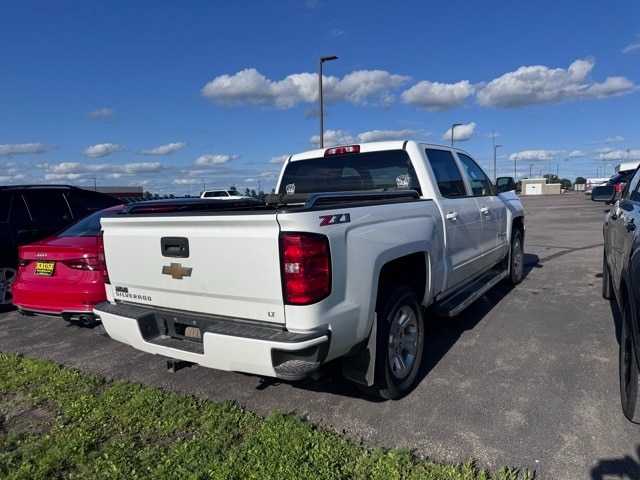 Used 2018 Chevrolet Silverado 1500 LT Z71 with VIN 3GCUKREC9JG287418 for sale in Marshall, Minnesota