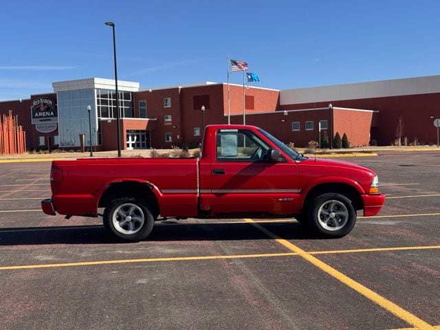 Used 1999 Chevrolet S-10 LS with VIN 1GCCS1448X8207676 for sale in Marshall, Minnesota