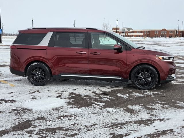 Used 2024 Kia Carnival SX Prestige with VIN KNDNE5H36R6343473 for sale in Marshall, Minnesota