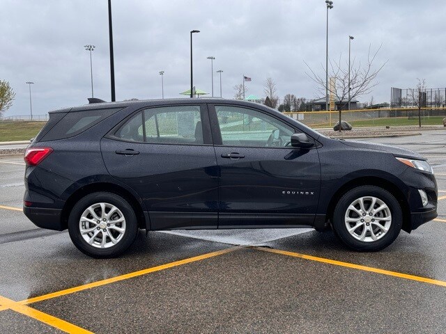 Used 2021 Chevrolet Equinox LS with VIN 3GNAXHEV5MS104332 for sale in Marshall, Minnesota