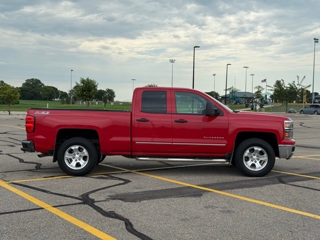 Used 2014 Chevrolet Silverado 1500 LT with VIN 1GCVKREC5EZ245581 for sale in Marshall, Minnesota