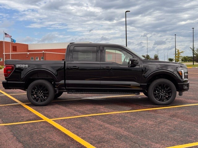2025 Ford F-150 Lariat photo 2