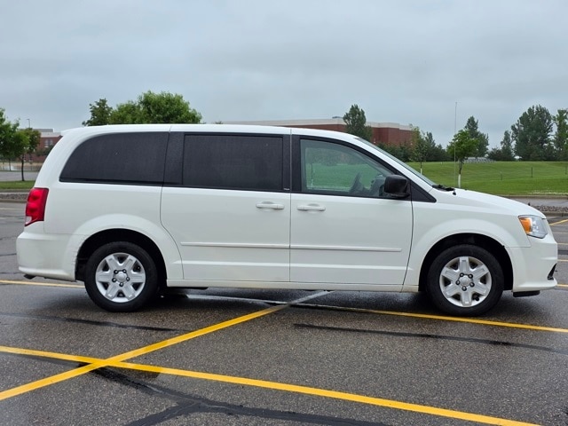 Used 2013 Dodge Grand Caravan SE with VIN 2C4RDGBG6DR648758 for sale in Marshall, Minnesota