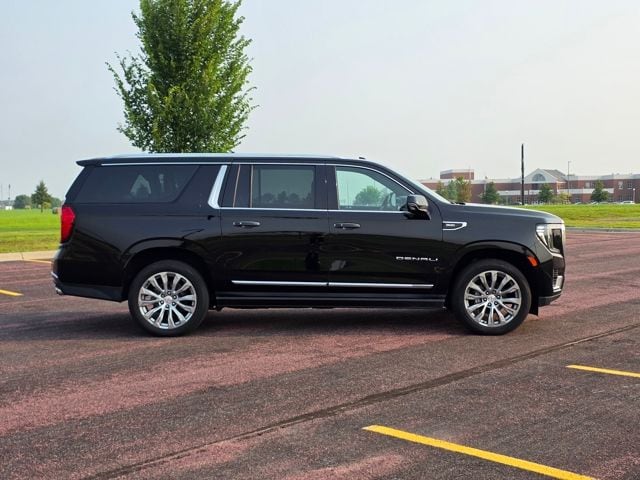Used 2022 GMC Yukon XL Denali with VIN 1GKS2JKL0NR254945 for sale in Marshall, Minnesota