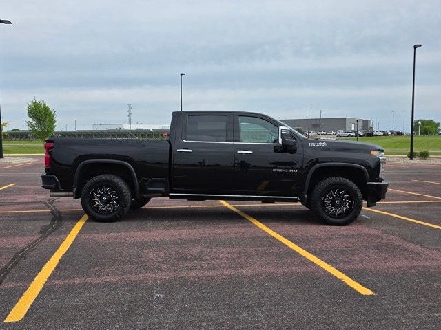 Used 2022 Chevrolet Silverado 2500HD High Country with VIN 2GC1YREY3N1235553 for sale in Marshall, MN