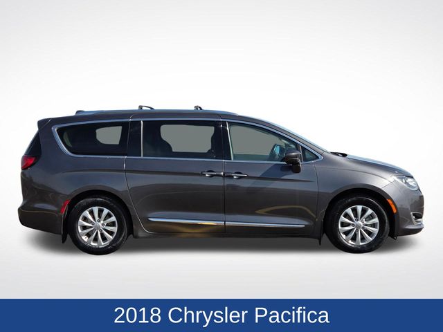 Used 2018 Chrysler Pacifica Touring L with VIN 2C4RC1BGXJR111709 for sale in Marshall, Minnesota