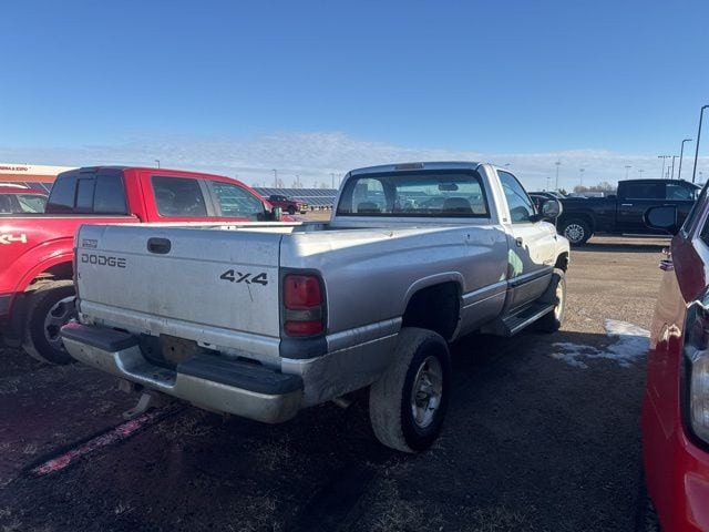 Used 2001 Dodge Ram Pickup SLT with VIN 1B7HF16YX1S273425 for sale in Marshall, Minnesota