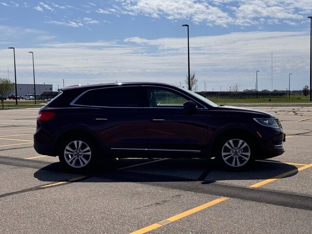 Used 2017 Lincoln MKX Reserve with VIN 2LMPJ8LR3HBL29418 for sale in Marshall, Minnesota