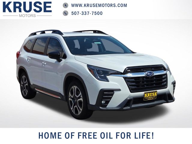 2024 Subaru Ascent Limited 7 Passenger's photo