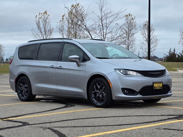 2019 Chrysler Pacifica Touring L Plus