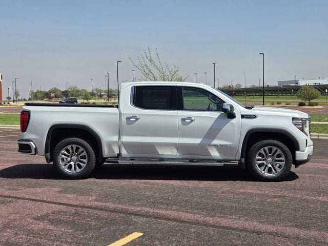 Used 2022 GMC Sierra 1500 Denali Denali with VIN 1GTUUGED7NZ548655 for sale in Marshall, Minnesota
