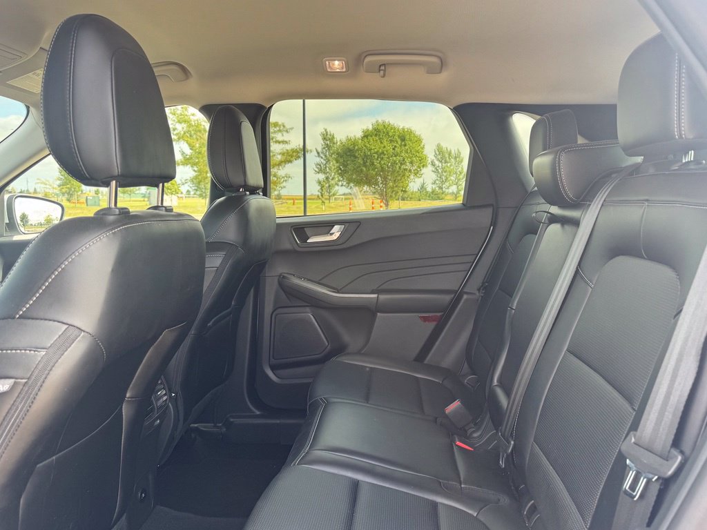 2025 Ford Escape Platinum - Photo 33
