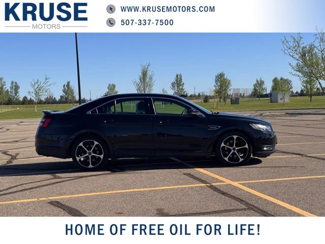 2016 Ford Taurus SHO AWD's photo