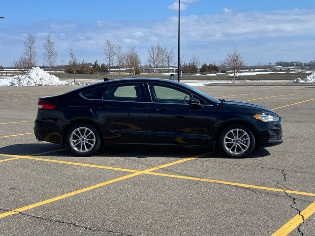 Used 2019 Ford Fusion SE with VIN 3FA6P0HD1KR177372 for sale in Marshall, Minnesota