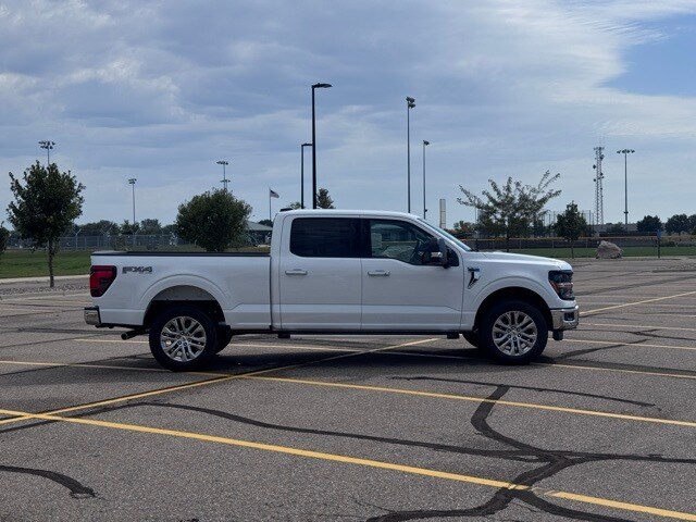 2025 Ford F-150 XLT photo 2