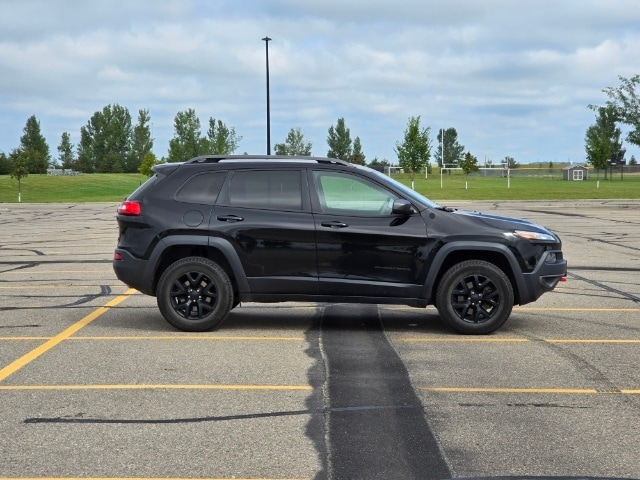 Used 2018 Jeep Cherokee Trailhawk with VIN 1C4PJMBX7JD569452 for sale in Marshall, MN