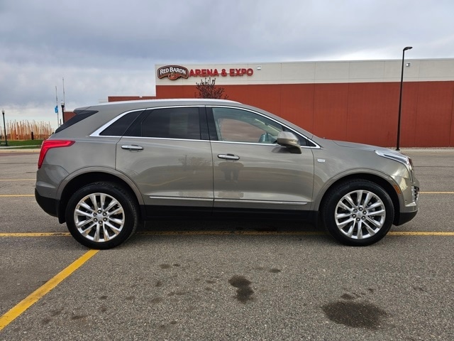 Used 2018 Cadillac XT5 Platinum with VIN 1GYKNGRS1JZ237689 for sale in Marshall, Minnesota