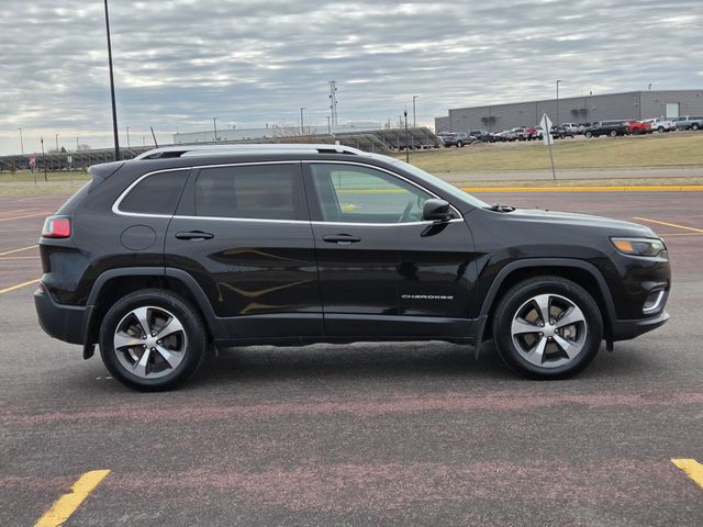 Used 2019 Jeep Cherokee Limited with VIN 1C4PJMDX1KD235853 for sale in Marshall, Minnesota
