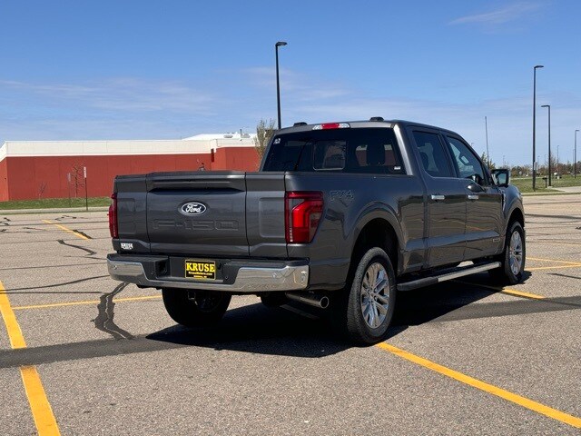 2025 Ford F-150 Lariat photo 3