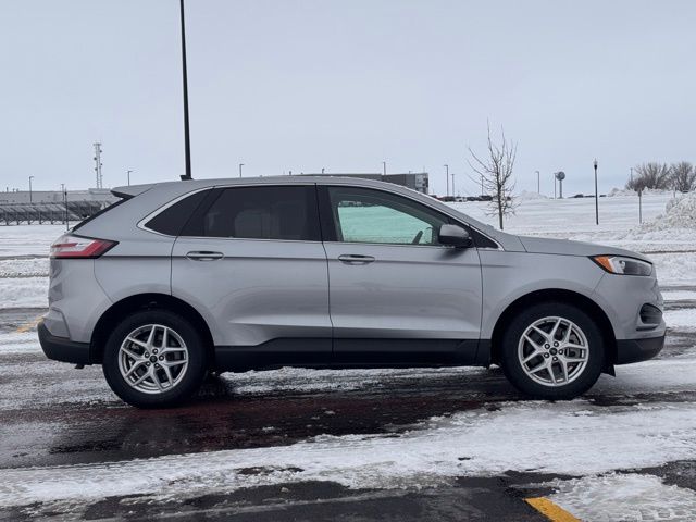 Used 2024 Ford Edge SEL with VIN 2FMPK4J91RBA88321 for sale in Marshall, Minnesota