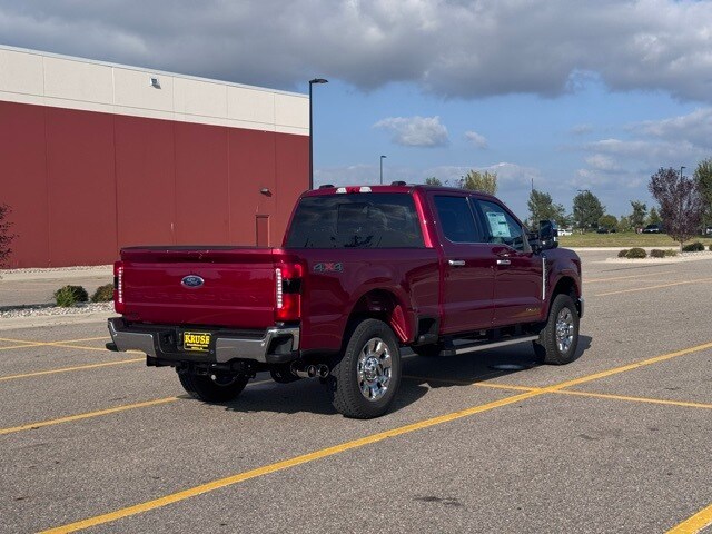 2026 Ford F-350 Lariat photo 3