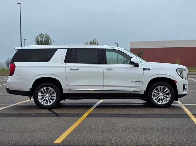 Used 2022 GMC Yukon XL SLT with VIN 1GKS2GKT5NR295381 for sale in Marshall, Minnesota
