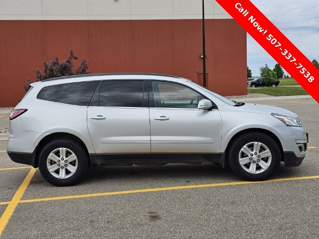 Used 2014 Chevrolet Traverse 2LT with VIN 1GNKVHKDXEJ292547 for sale in Marshall, Minnesota