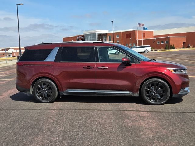 Used 2024 Kia Carnival SX Prestige with VIN KNDNE5H36R6343473 for sale in Marshall, Minnesota