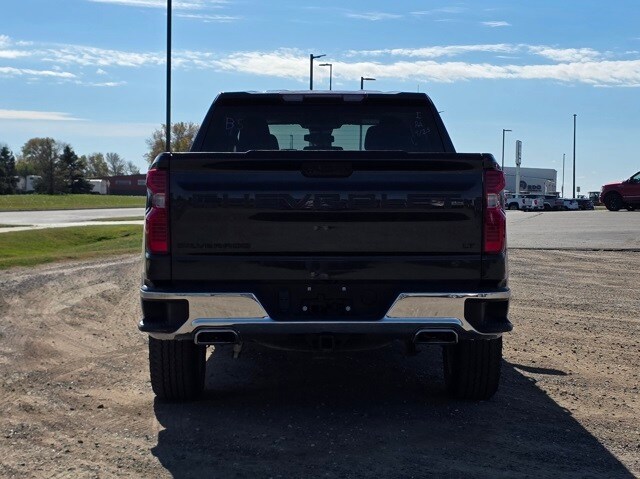 2024 Chevrolet Silverado 1500 LT photo 4