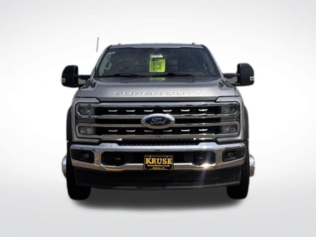 2024 Ford F-450 Super Duty Chassis Cab Lariat - Photo 38