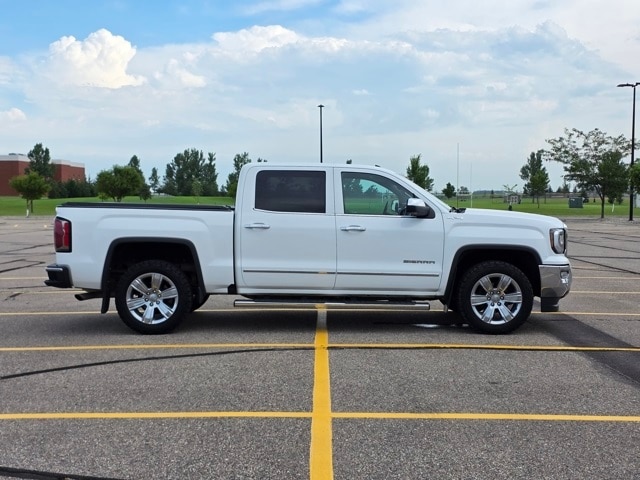 Used 2018 GMC Sierra 1500 SLT with VIN 3GTU2NEJ6JG131523 for sale in Marshall, Minnesota