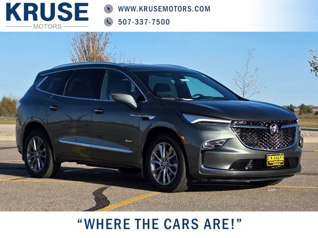 2023 Buick Enclave Avenir's photo