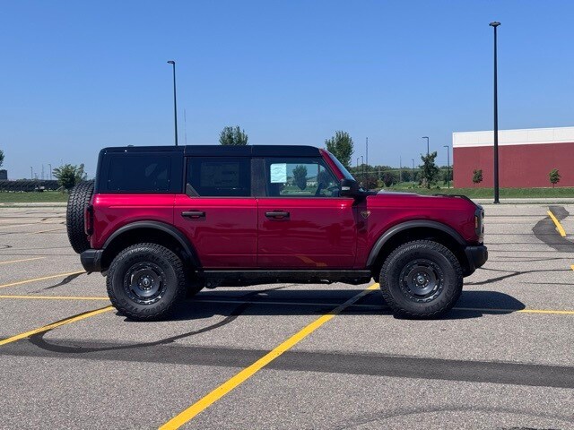 2025 Ford Bronco Badlands photo 2