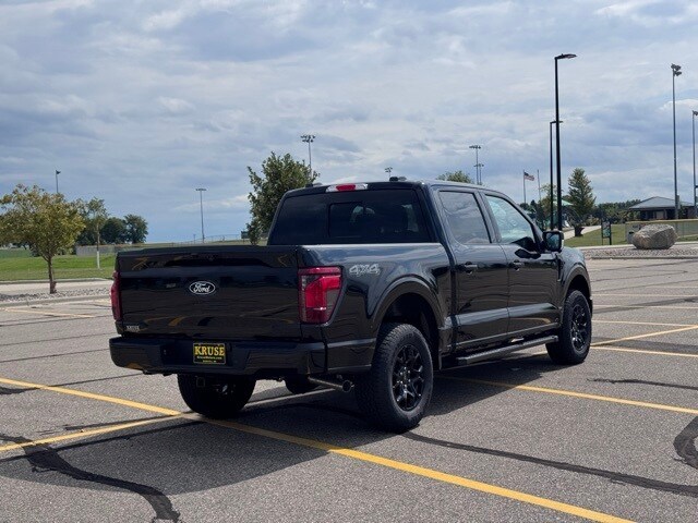 2025 Ford F-150 XLT photo 2