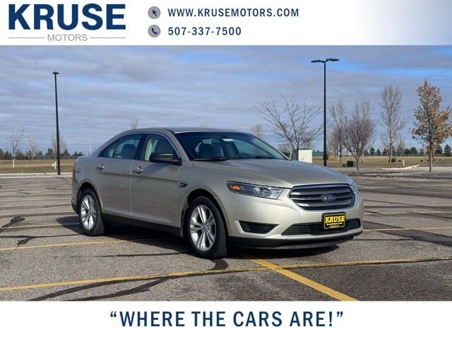 2018 Ford Taurus SE's photo