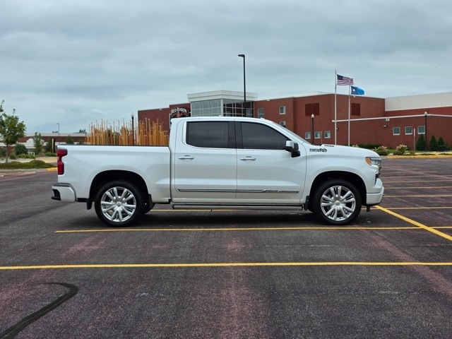 Used 2024 Chevrolet Silverado 1500 High Country with VIN 1GCUDJE87RZ109512 for sale in Marshall, Minnesota