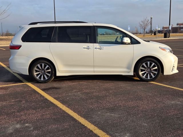 Used 2019 Toyota Sienna Limited with VIN 5TDYZ3DC3KS979690 for sale in Marshall, Minnesota
