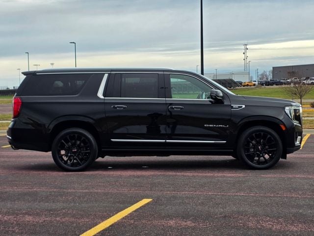 Used 2022 GMC Yukon XL Denali with VIN 1GKS2JKL9NR138403 for sale in Marshall, Minnesota