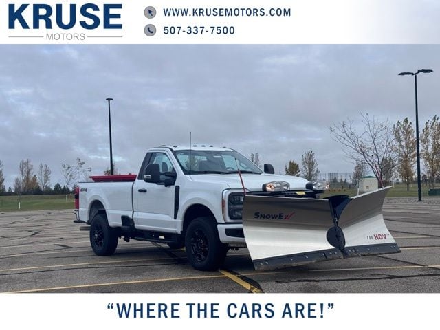 2023 Ford F-350 Super Duty XL's photo