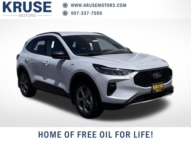 2026 Ford Escape ST-Line AWD's photo