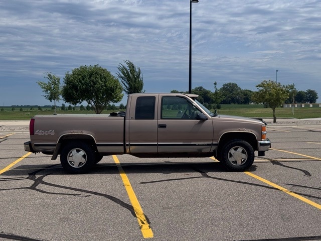 Used 1997 Chevrolet K1500 CHEYENNE with VIN 2GCEK19RXV1289360 for sale in Marshall, Minnesota