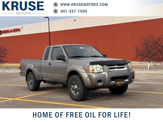 2004 Nissan Frontier XE's photo