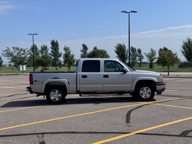 Used 2005 Chevrolet Silverado 1500 Z71 with VIN 2GCEK13T251255692 for sale in Marshall, Minnesota