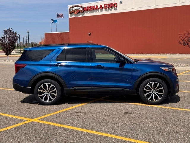 Used 2022 Ford Explorer ST-LINE with VIN 1FMSK8KH3NGB60226 for sale in Marshall, Minnesota