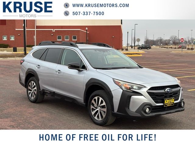 2024 Subaru Outback Premium's photo
